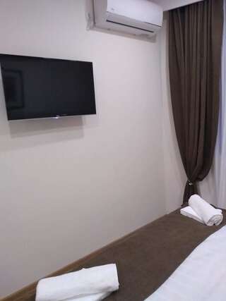 Гостевой дом Luxury studio at Pirosmani 22 in central Borjomi Боржоми Двухместный номер Делюкс с 1 кроватью и балконом-12